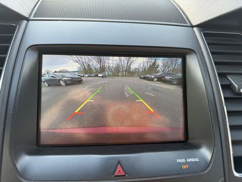 Used 2015 Ford Taurus SEL w/ Equipment Group 201A image 15