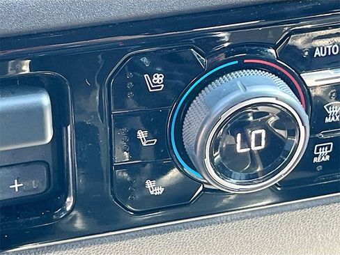 Used 2022 Chevrolet Silverado 1500 ZR2 w/ Technology Package image 20