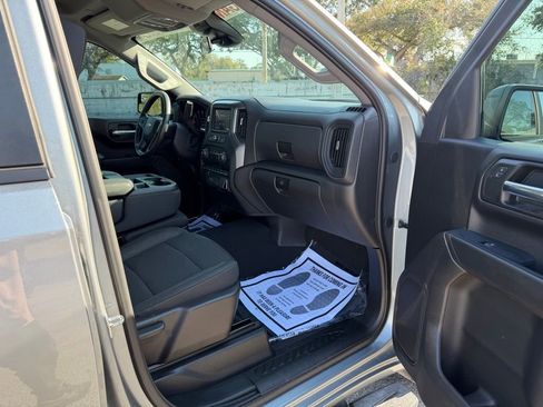 Used 2024 Chevrolet Silverado 1500 Custom image 30