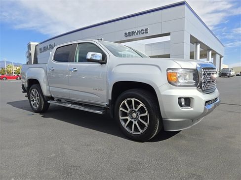 Used 2018 GMC Canyon Denali image 2