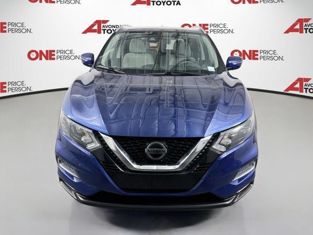 Used 2022 Nissan Rogue Sport SV FWD image 2