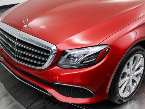 Used 2017 Mercedes-Benz E 300 image 10