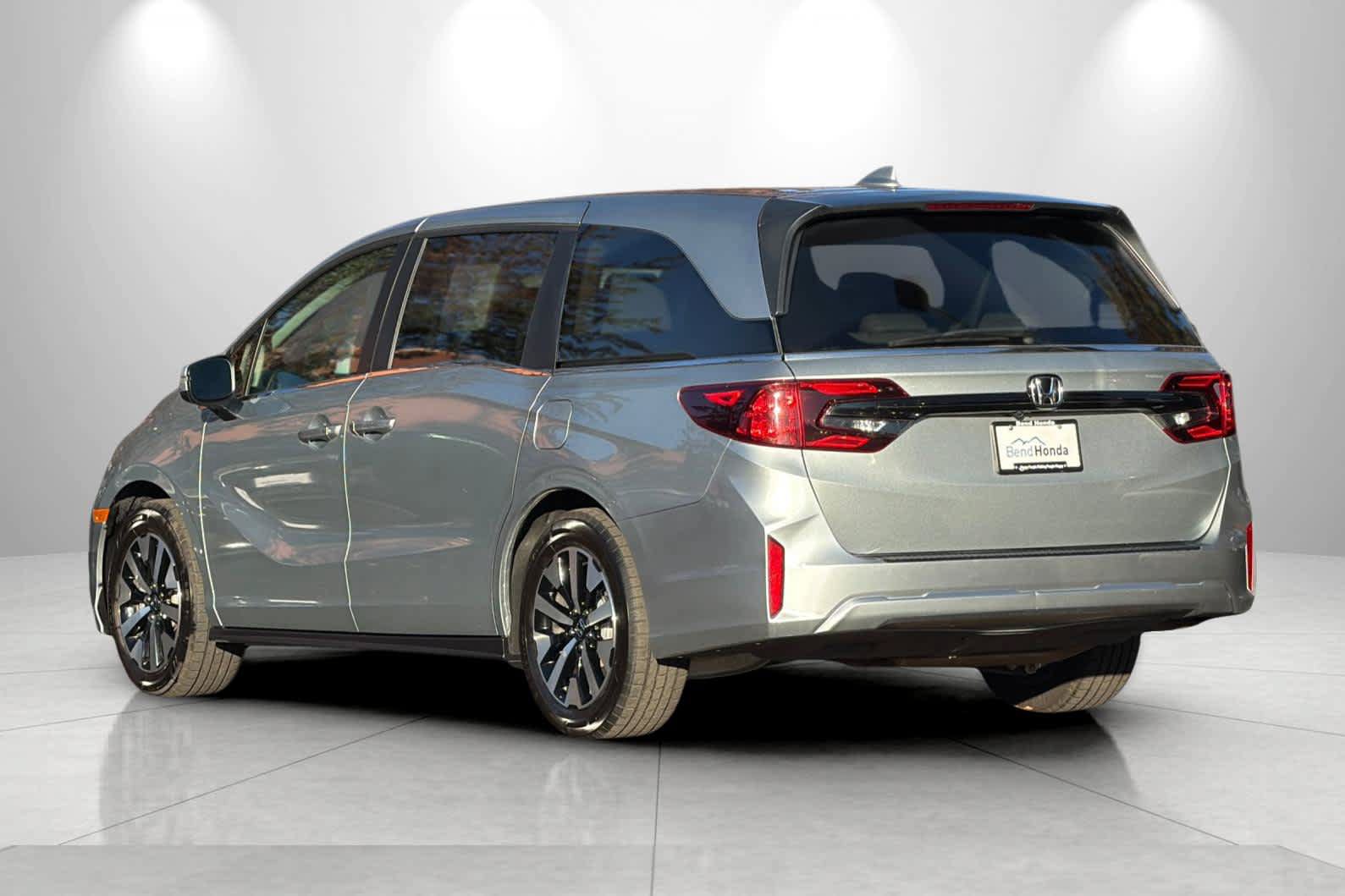 Used 2025 Honda Odyssey EX-L image 6