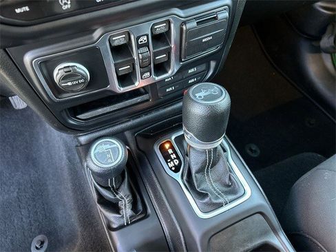 Certified 2019 Jeep Wrangler Unlimited Sahara image 22