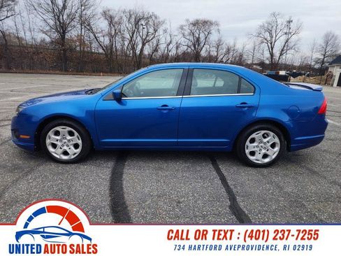 Used 2011 Ford Fusion SE w/ 202A Rapid Spec Order Code image 2