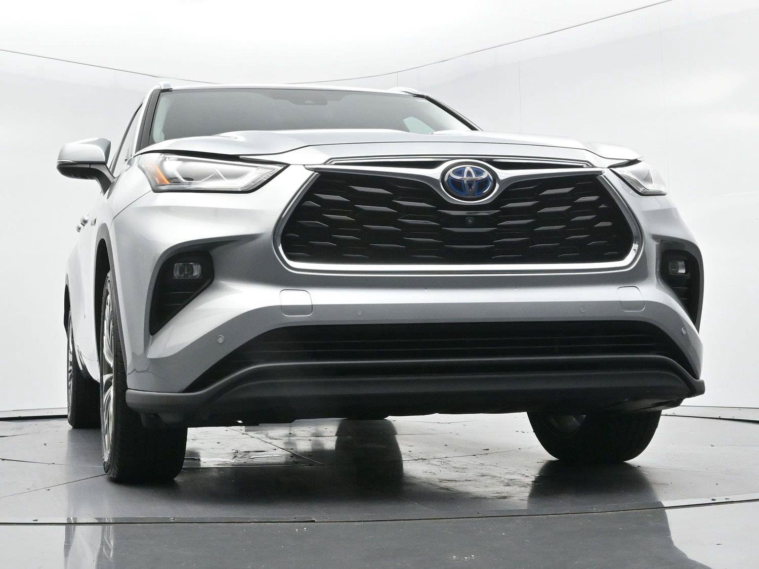 Used 2021 Toyota Highlander Limited FWD image 58