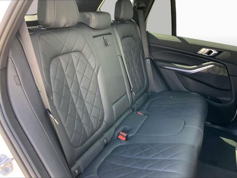 Used 2023 BMW X5 sDrive40i w/ M Sport Package RWD image 19