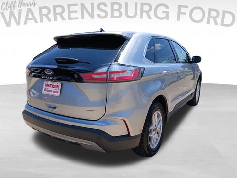 Used 2023 Ford Edge SEL image 3
