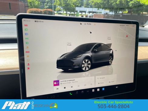 Used 2023 Tesla Model Y Long Range AWD/4WD image 25