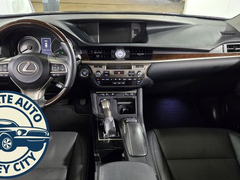 Used 2017 Lexus ES 350 350 image 28