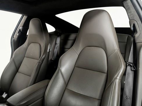 Used 2017 Porsche 911 Turbo S image 3