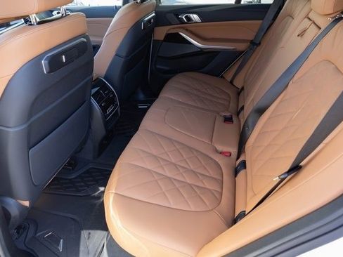New 2026 BMW X5 xDrive50e image 17