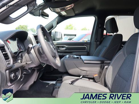 Used 2025 RAM 1500 Big Horn AWD/4WD image 22