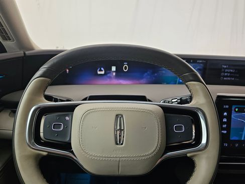 Used 2024 Lincoln Nautilus Reserve image 36