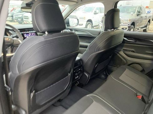 Certified 2023 Jeep Grand Cherokee Laredo w/ Luxury Tech Group I image 22