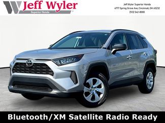 Used 2021 Toyota RAV4 LE AWD/4WD video 1
