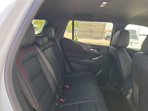 New 2026 Chevrolet Equinox RS w/ LPO, Floor Liner Package FWD image 17