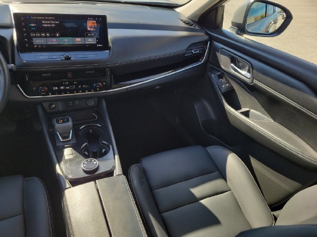Used 2024 Nissan Rogue SL w/ SL Premium Package AWD/4WD image 17