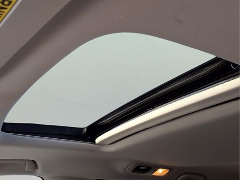 Used 2025 Honda Odyssey EX-L image 17