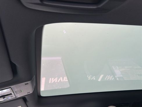 New 2025 Volkswagen ID. Buzz Pro S Plus image 13