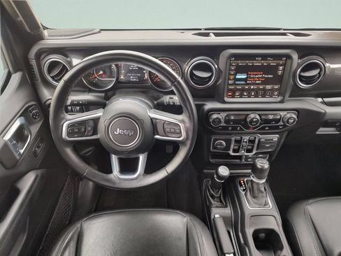 Used 2021 Jeep Wrangler Unlimited Sahara AWD/4WD image 10