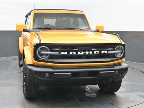 Used 2022 Ford Bronco Outer Banks image 3