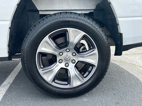 Used 2024 RAM 1500 Laramie image 15