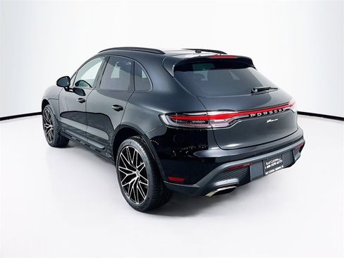 New 2026 Porsche Macan image 3