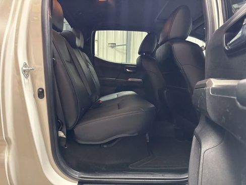 Used 2023 Toyota Tacoma Limited image 23