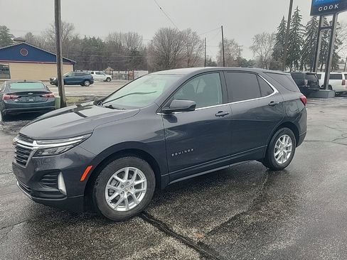 Used 2023 Chevrolet Equinox LT image 3