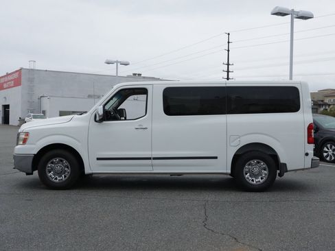 Used 2016 Nissan NV 3500 SL image 7