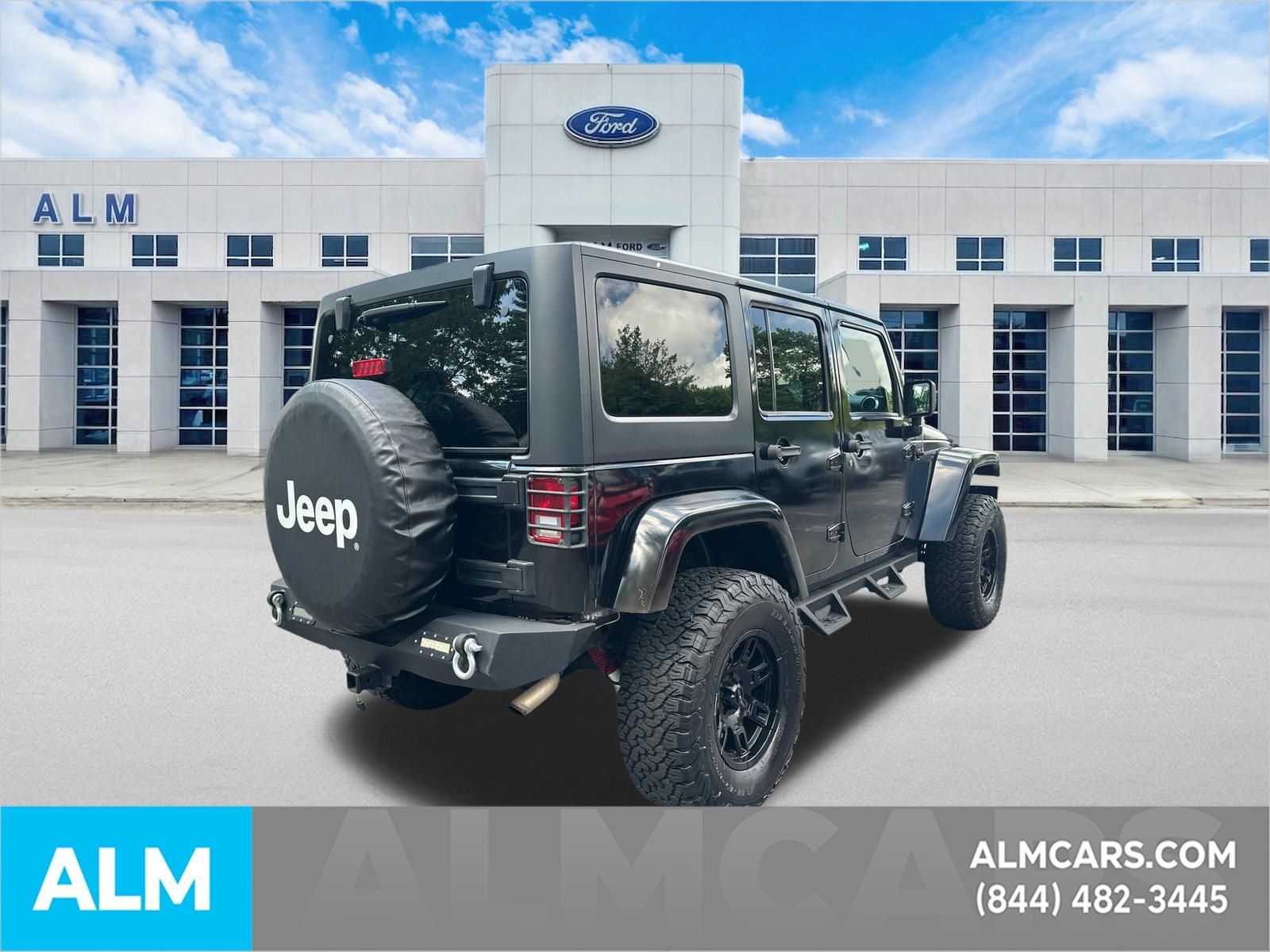 Used 2013 Jeep Wrangler Unlimited Sahara AWD/4WD image 5