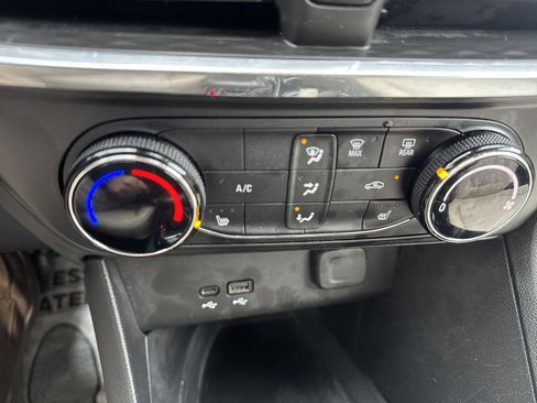 Used 2024 Buick Encore GX Preferred w/ Comfort Package image 27