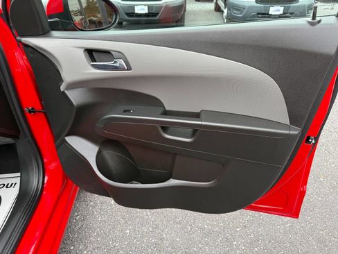 Used 2017 Chevrolet Sonic LT image 27