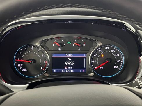 Used 2023 Chevrolet Traverse LT image 20