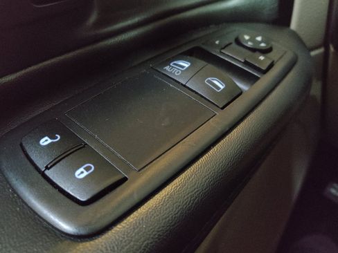 Used 2017 Dodge Grand Caravan SE FWD image 27