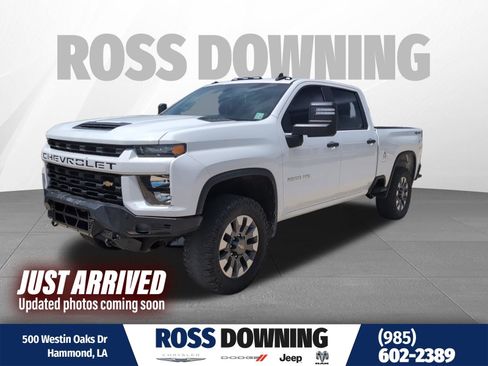 Used 2021 Chevrolet Silverado 2500 Custom w/ Custom Value Package image 1