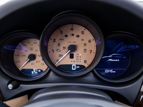 New 2026 Porsche Macan image 21