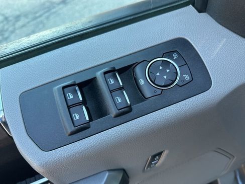 Used 2019 Ford F150 XLT image 15