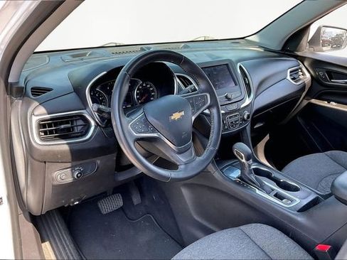 Used 2022 Chevrolet Equinox LT image 12