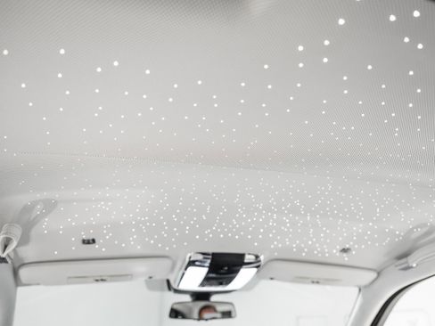Used 2018 Rolls-Royce Phantom Sedan RWD image 52