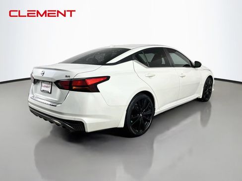 Used 2022 Nissan Altima 2.5 SR FWD image 7