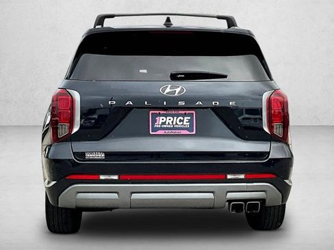 Used 2024 Hyundai Palisade Limited image 4