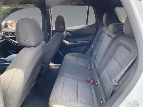 Used 2025 Chevrolet Equinox LT AWD/4WD image 13