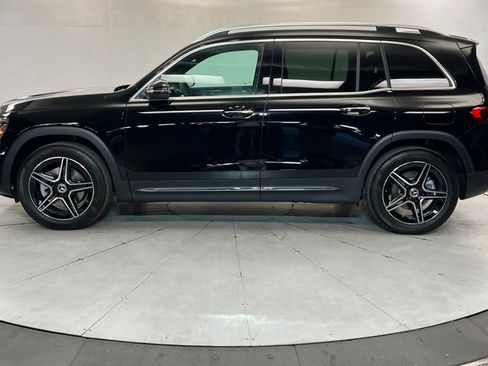 New 2026 Mercedes-Benz GLB 250 4MATIC image 2