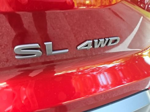 Used 2026 Nissan Pathfinder SL w/ SL Premium Package (P04) AWD/4WD image 9
