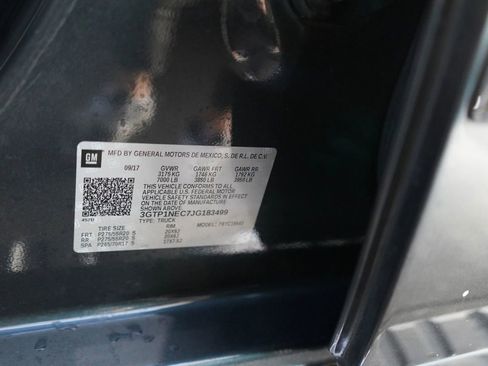 Used 2018 GMC Sierra 1500 SLT w/ Enhanced Driver Alert Package image 9