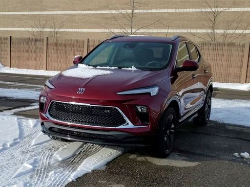 Certified 2024 Buick Encore GX Sport Touring image 3