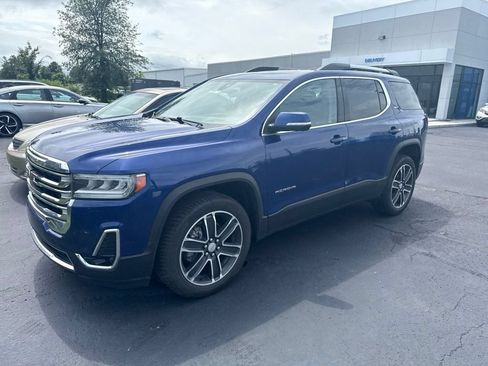 Used 2023 GMC Acadia SLT w/ Technology Package FWD image 5