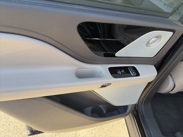 Used 2023 Lincoln Aviator Reserve w/ Equipment Group 201A AWD/4WD image 12